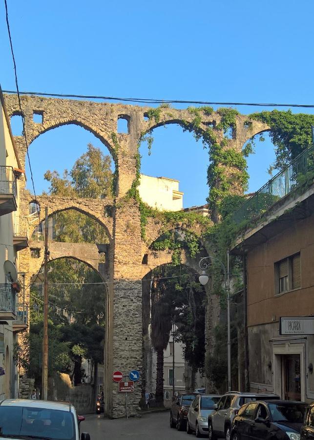 Casa Vacanze Archi Medievali 萨莱诺 外观 照片